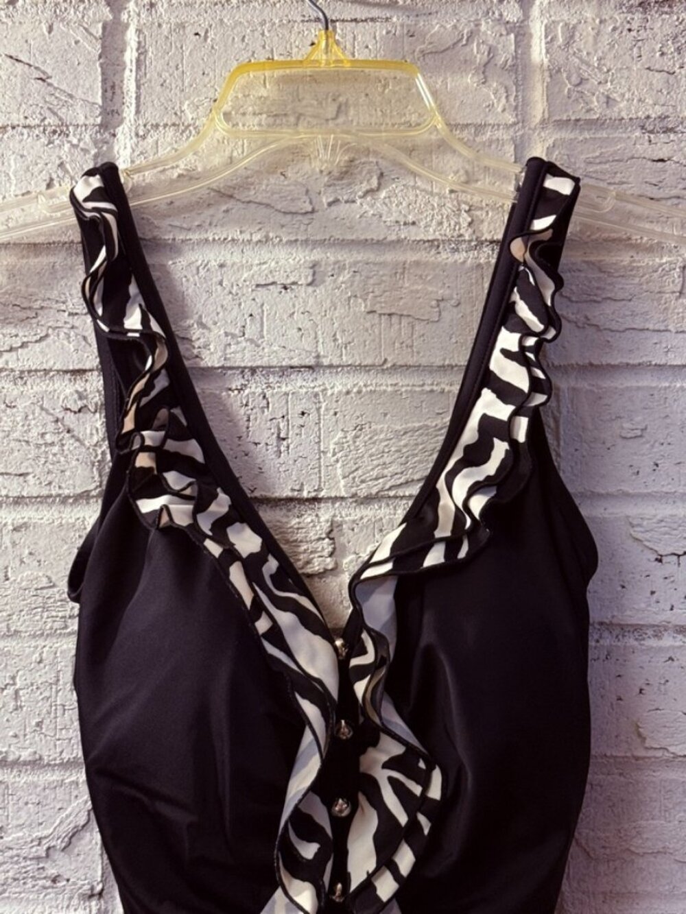 Rose Marie Reid Womens 10 Black Zebra Ruffle One Piece Swimsuit Vintage - Picture 3 of 9